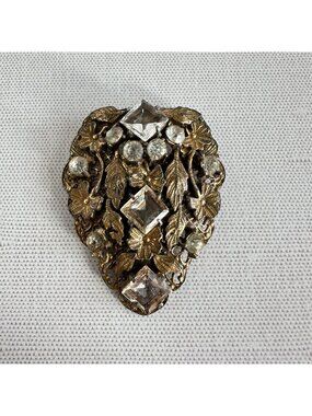 Art Deco Rhinestone Fur Clip Gold Tone Filigree Floral Leaf Shield Shape